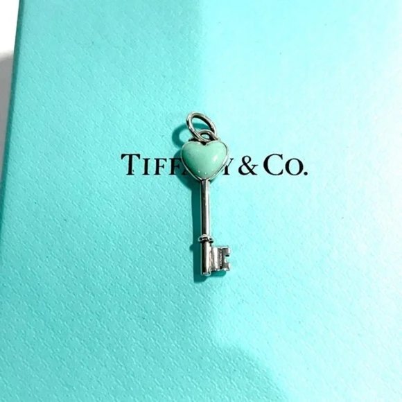 TIFFANY & CO Tiffany Keys Heart Key Pendant Authentic - Picture 4 of 4